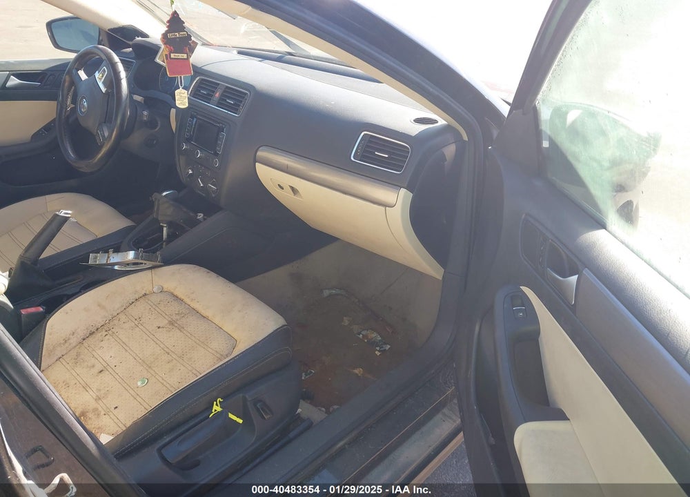 2014 VOLKSWAGEN JETTA 1.8T SEL VIN: 3VWL07AJ8EM274657