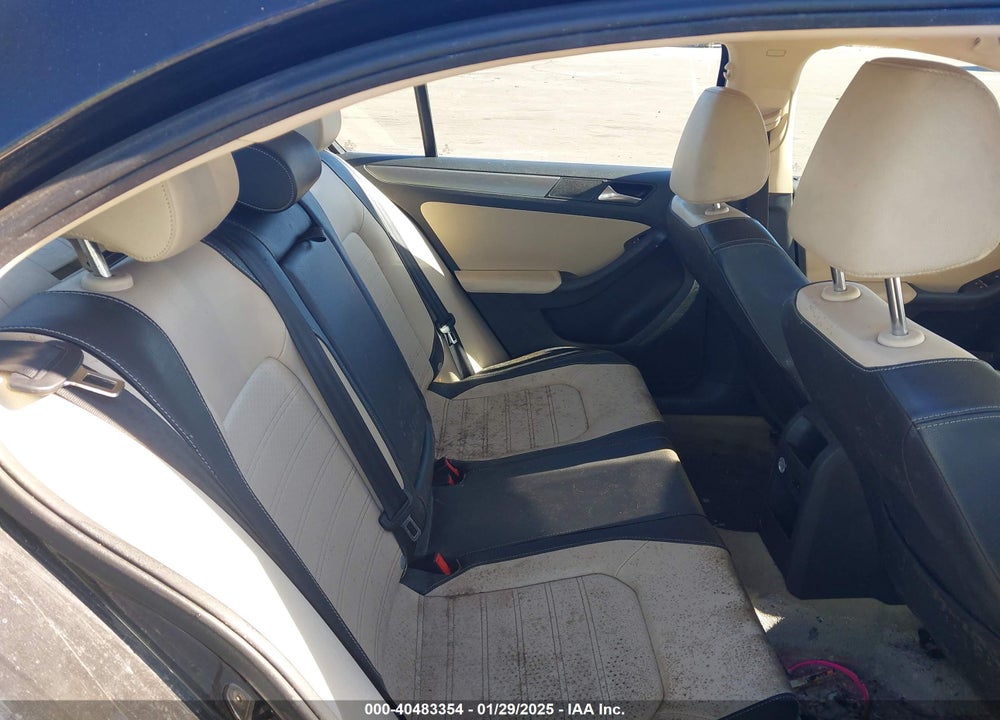2014 VOLKSWAGEN JETTA 1.8T SEL VIN: 3VWL07AJ8EM274657
