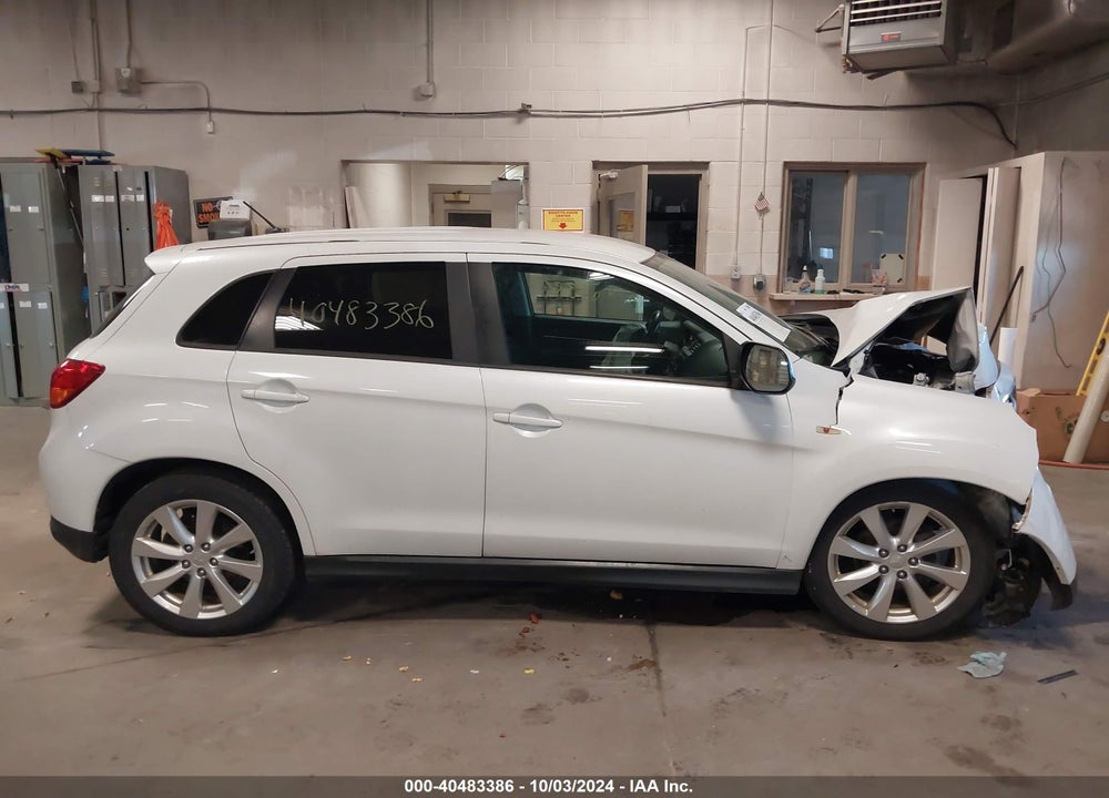 2015 MITSUBISHI OUTLANDER SPORT ES VIN: 4A4AR3AU2FE007470