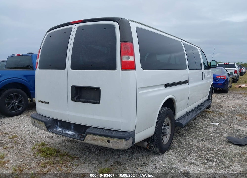 2017 CHEVROLET EXPRESS 3500 LT VIN: 1GAZGPFG8H1243893