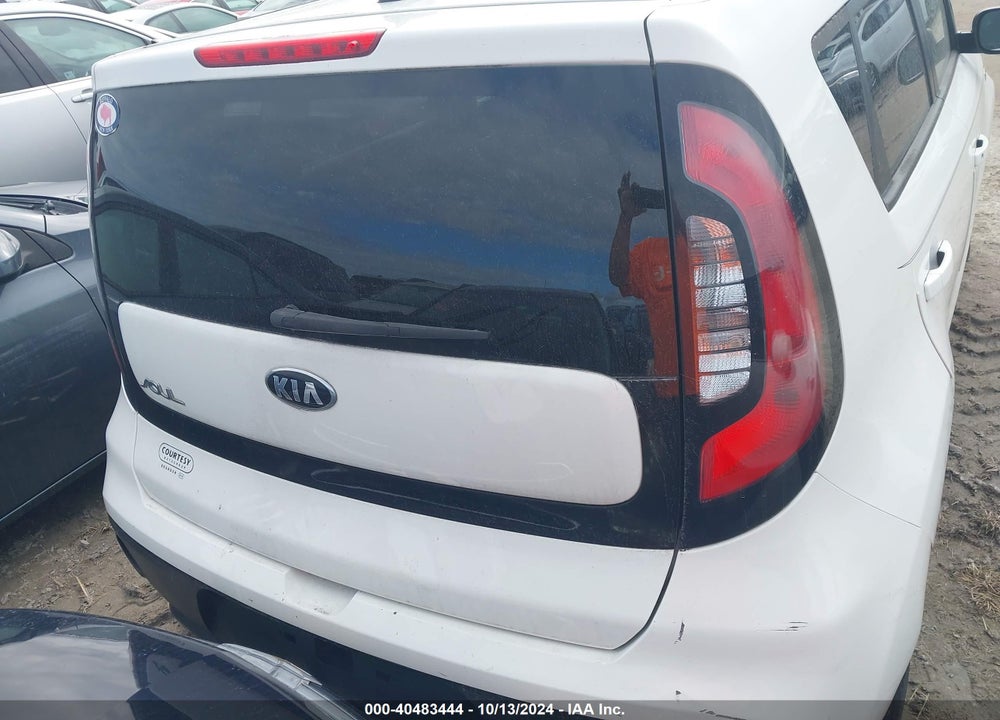 2018 KIA SOUL VIN: KNDJN2A2XJ7578472