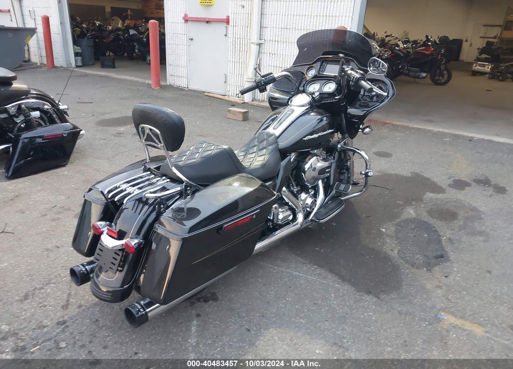 2016 HARLEY-DAVIDSON FLTRXS ROAD GLIDE SPECIAL VIN: 1HD1KTM19GB621897