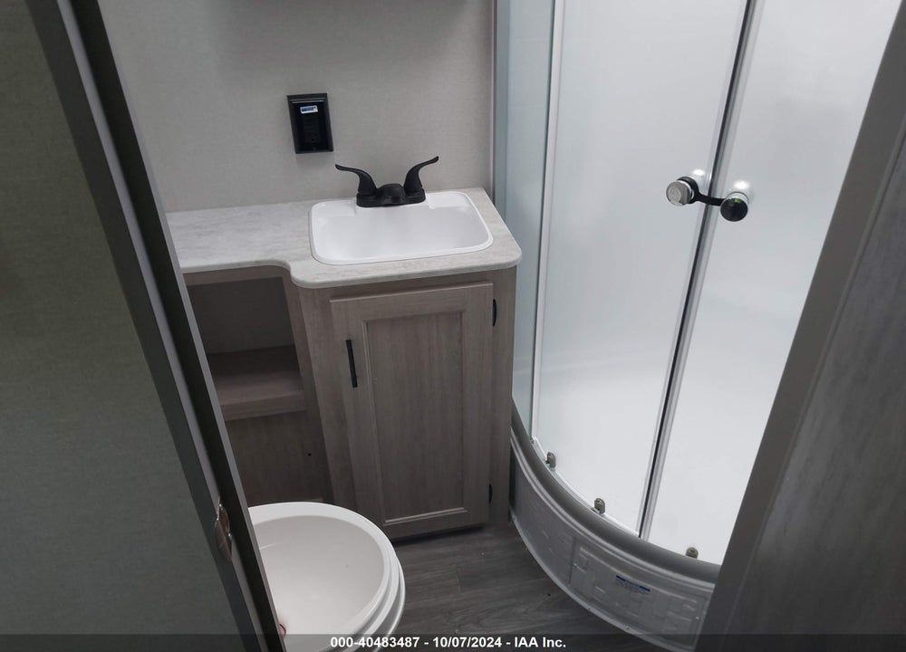 2024 FOREST RIVER AURORA SKY SERIES 34 VIN: 5ZT2ARZB4RX030099