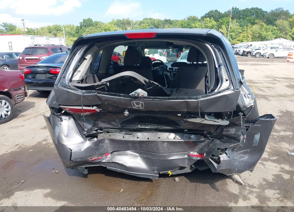 2017 HONDA ODYSSEY SE VIN: 5FNRL5H34HB010196
