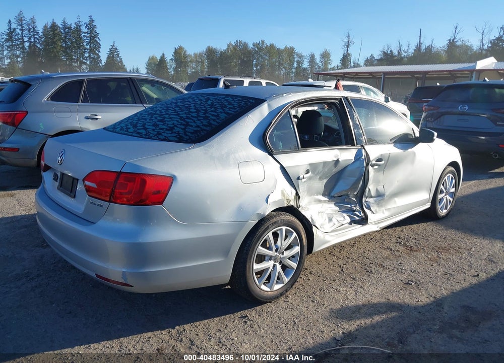 2011 VOLKSWAGEN JETTA 2.5L SE VIN: 3VWDZ7AJ7BM318279