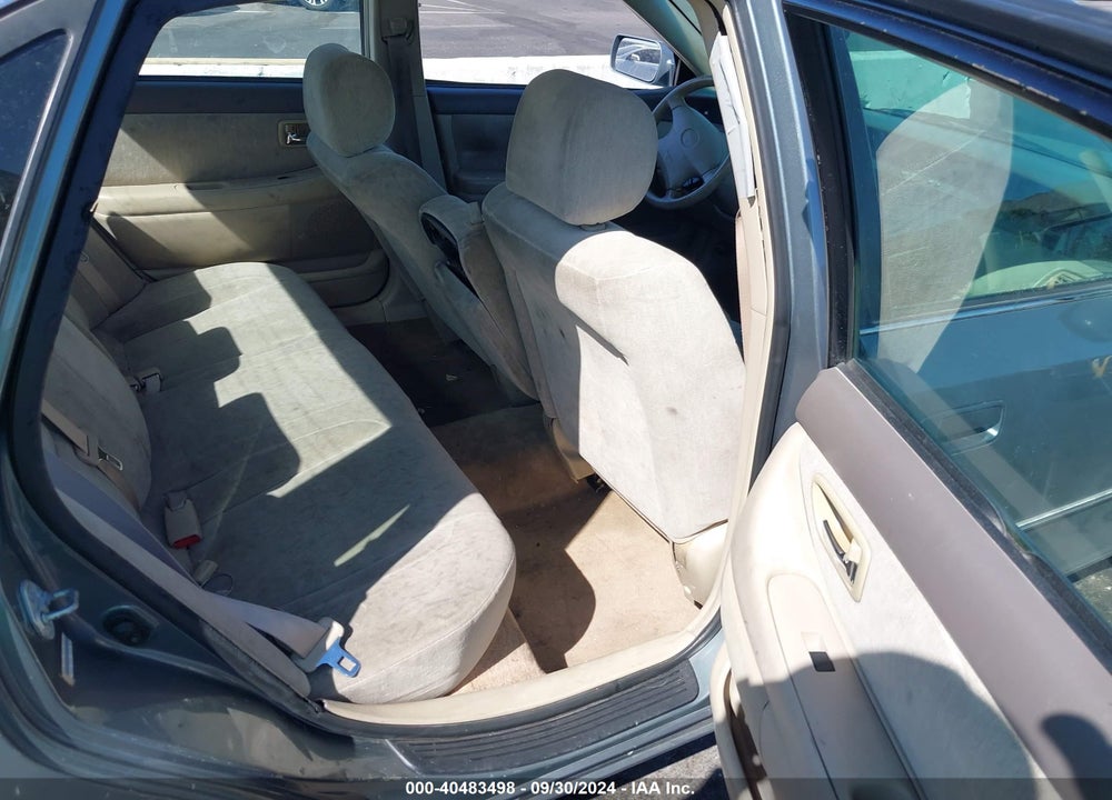 2000 TOYOTA AVALON XL VIN: 4T1BF28B1YU092325