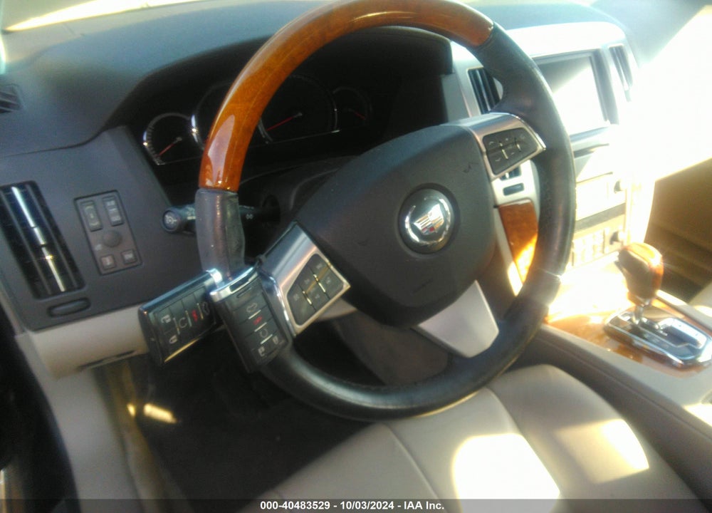 2010 CADILLAC STS LUXURY PACKAGE VIN: 1G6DU6EVXA0133818