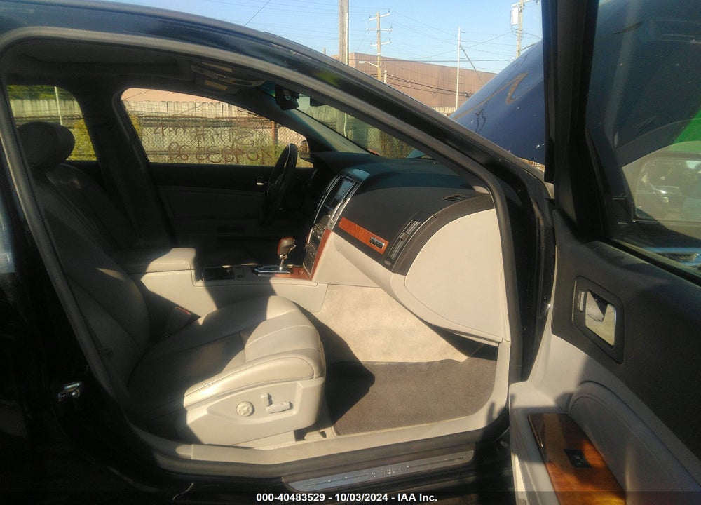 2010 CADILLAC STS LUXURY PACKAGE VIN: 1G6DU6EVXA0133818