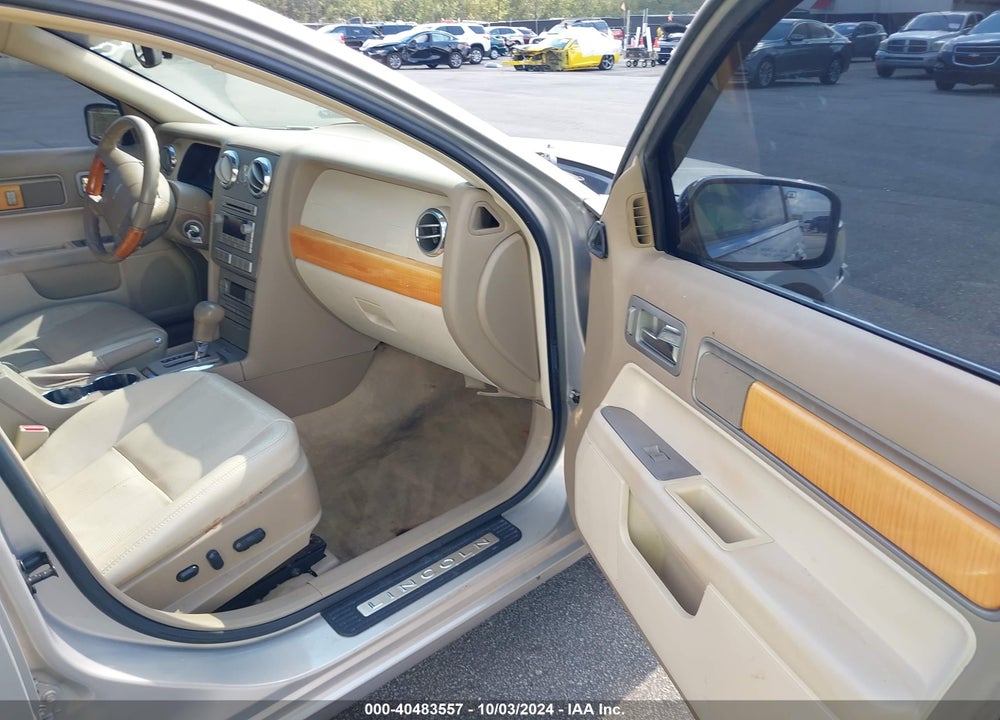 2009 LINCOLN MKZ VIN: 3LNHM26T59R605208