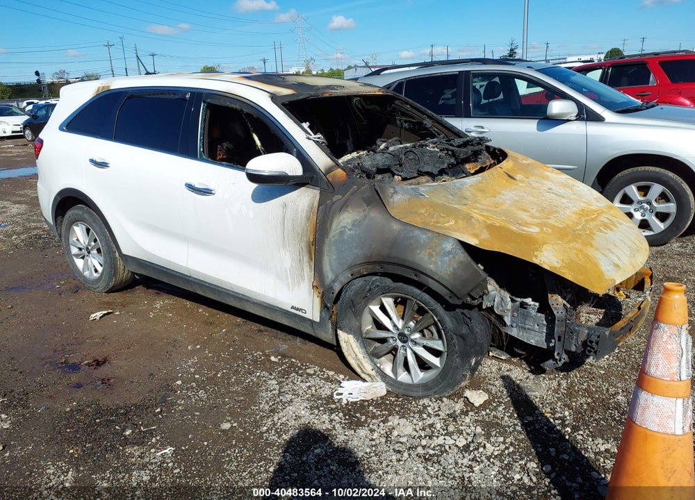 2019 KIA SORENTO 3.3L LX VIN: 5XYPGDA50KG527349