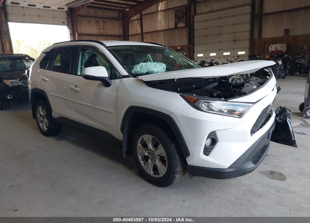 2021 TOYOTA RAV4 XLE VIN: 2T3P1RFV8MW167288