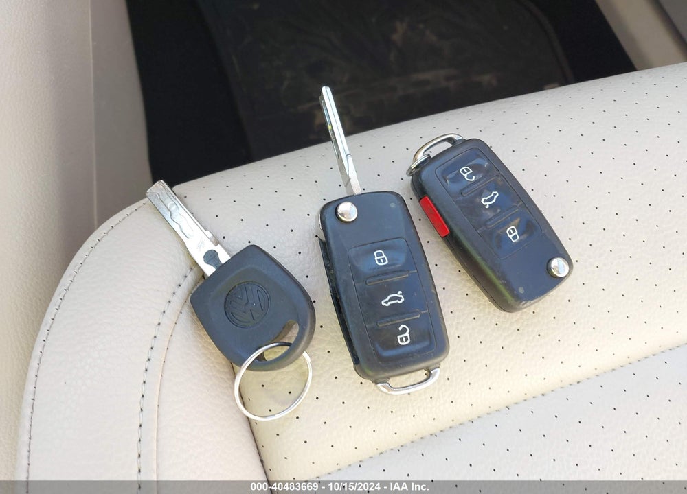 2013 VOLKSWAGEN TIGUAN SE VIN: WVGAV3AX8DW624694