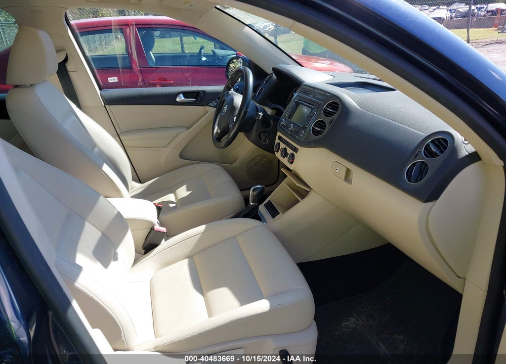 2013 VOLKSWAGEN TIGUAN SE VIN: WVGAV3AX8DW624694