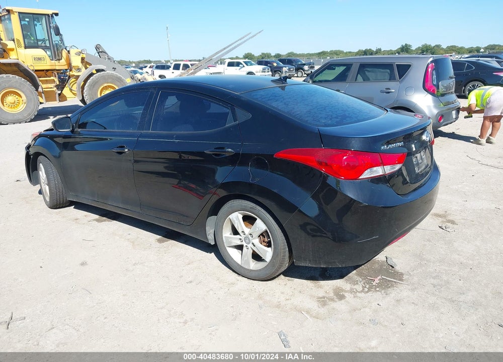 2013 HYUNDAI ELANTRA GLS VIN: KMHDH4AE1DU855909