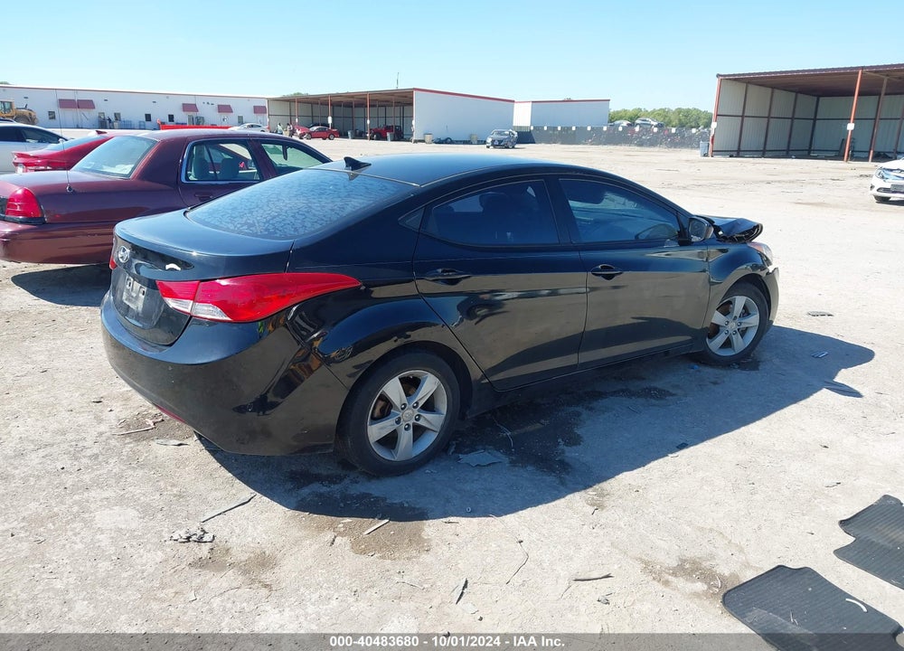 2013 HYUNDAI ELANTRA GLS VIN: KMHDH4AE1DU855909