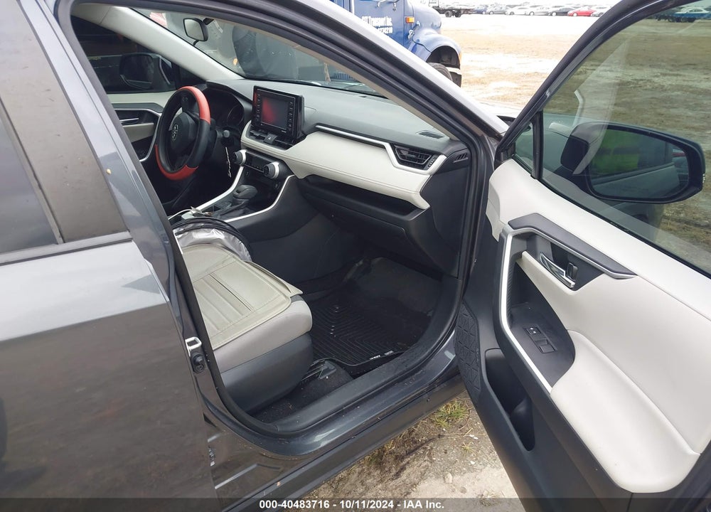 2020 TOYOTA RAV4 XLE VIN: 2T3W1RFVXLW092541