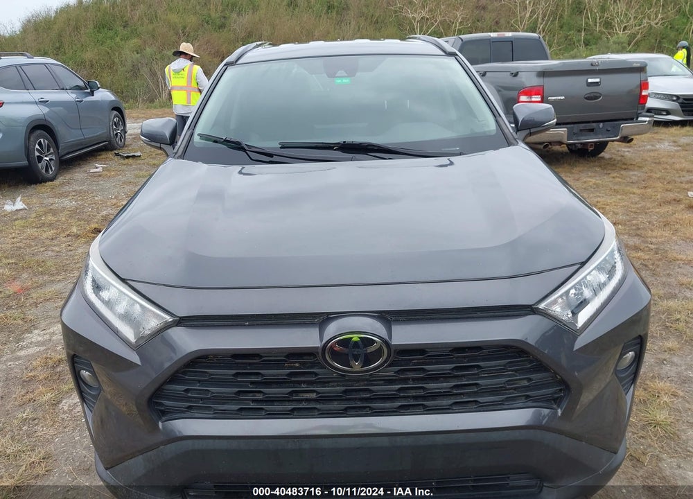 2020 TOYOTA RAV4 XLE VIN: 2T3W1RFVXLW092541
