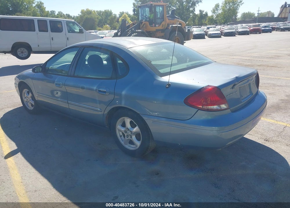 2005 FORD TAURUS SE VIN: 1FAFP53U85A268187