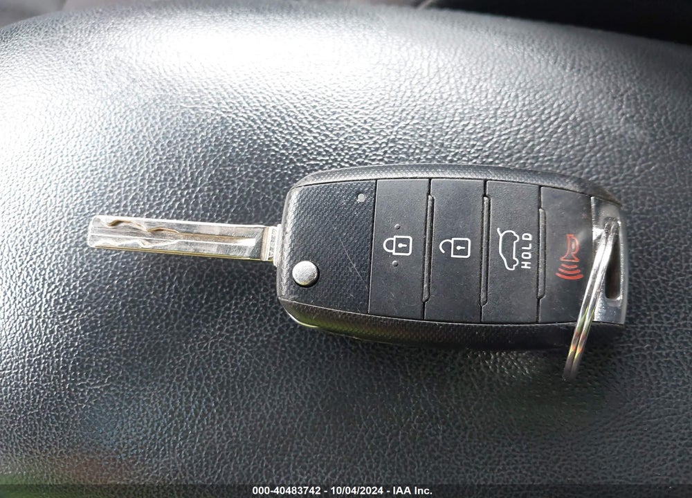 2015 KIA SOUL VIN: KNDJN2A2XF7181996
