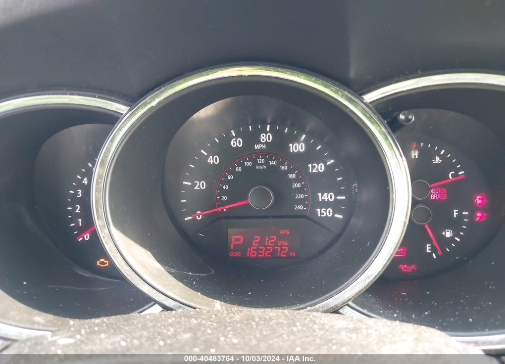 2011 KIA SORENTO LX VIN: 5XYKTCA14BG006325