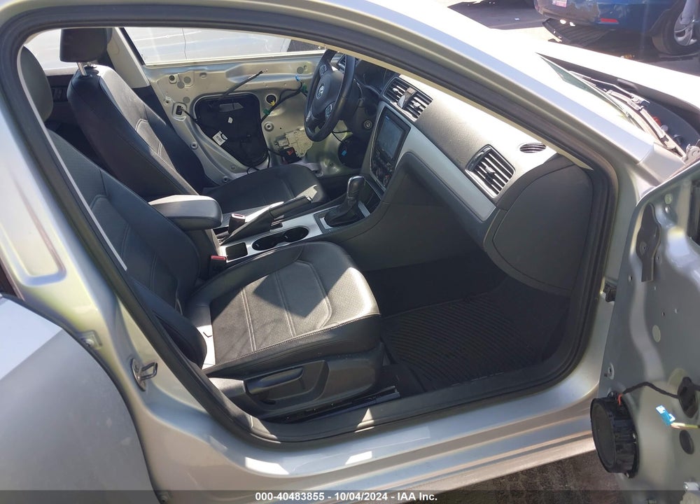 2013 VOLKSWAGEN PASSAT 2.5L SE VIN: 1VWBH7A38DC006567