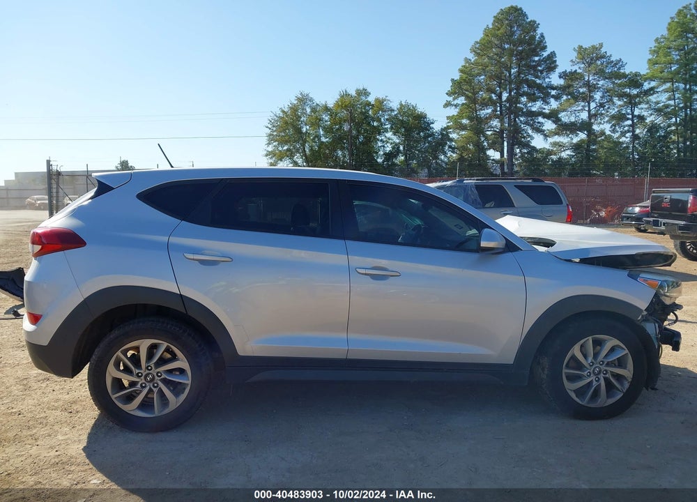 2017 HYUNDAI TUCSON SE VIN: KM8J23A40HU539297