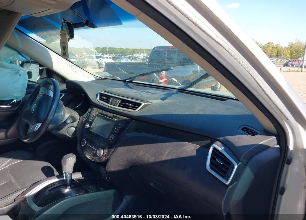 2015 NISSAN ROGUE SL VIN: 5N1AT2MT2FC872128