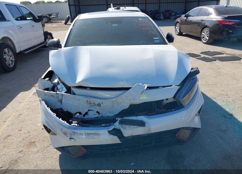 2024 KIA FORTE GT VIN: 3KPF44AC3RE707905