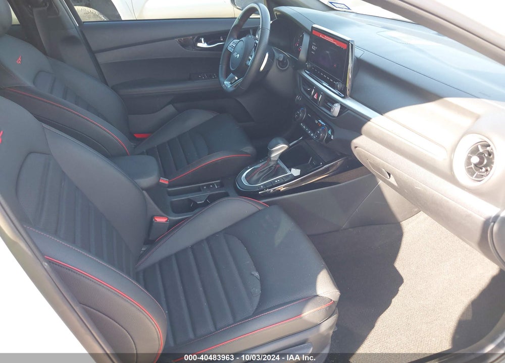 2024 KIA FORTE GT VIN: 3KPF44AC3RE707905