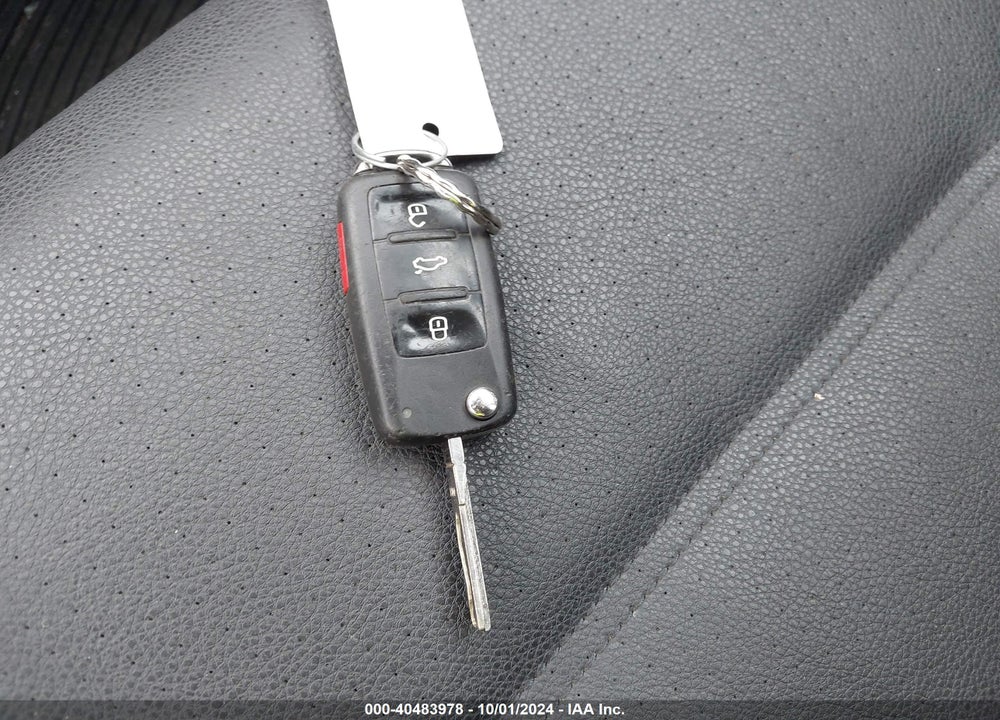 2012 VOLKSWAGEN JETTA 2.5L SE VIN: 3VWDX7AJ9CM361061