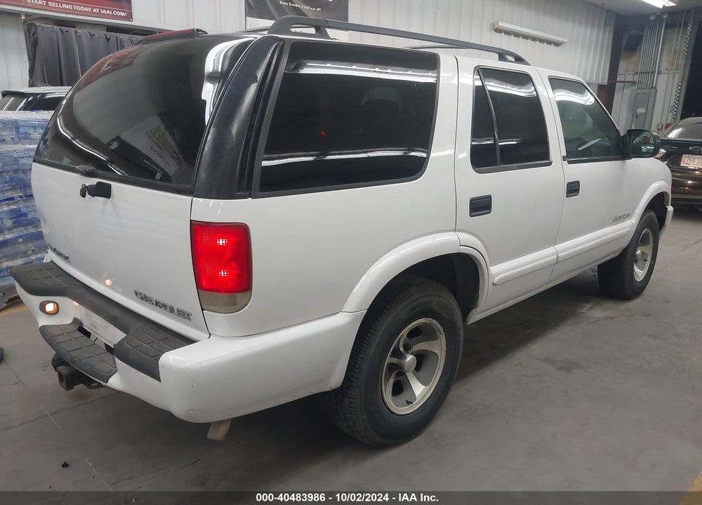 2003 CHEVROLET BLAZER LS VIN: 1GNCS13X23K169474