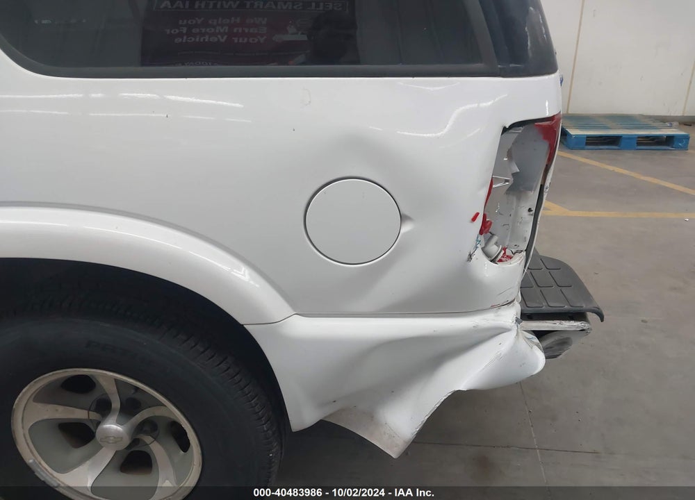 2003 CHEVROLET BLAZER LS VIN: 1GNCS13X23K169474