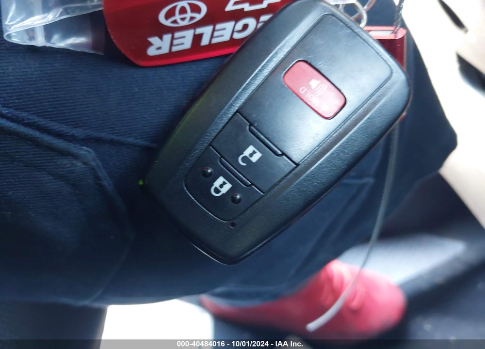 2022 TOYOTA COROLLA SE VIN: JTND4MBE5N3158888