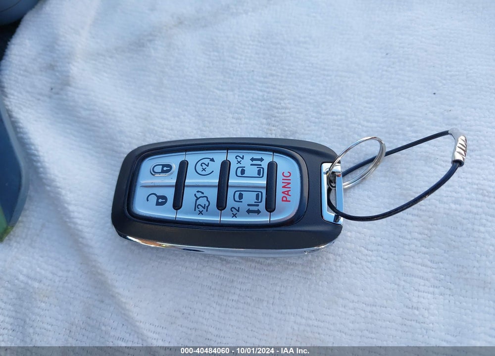 2023 CHRYSLER PACIFICA HYBRID TOURING L VIN: 2C4RC1L74PR618290
