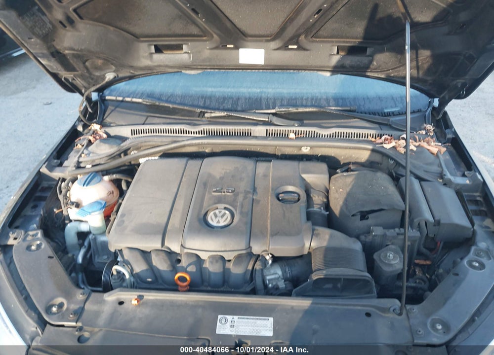 2011 VOLKSWAGEN JETTA 2.5L SE VIN: 3VWDZ7AJ1BM343694