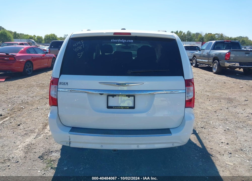 2016 CHRYSLER TOWN & COUNTRY TOURING-L ANNIVERSARY EDITION VIN: 2C4RC1CG0GR121592