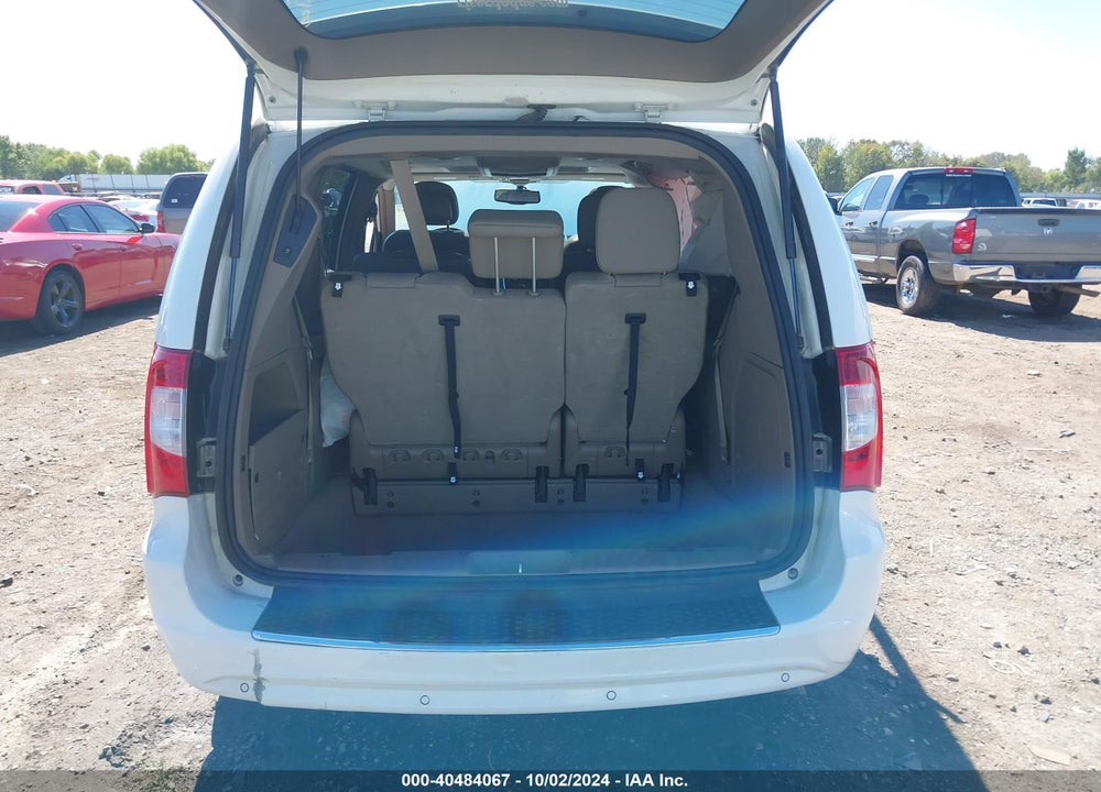 2016 CHRYSLER TOWN & COUNTRY TOURING-L ANNIVERSARY EDITION VIN: 2C4RC1CG0GR121592