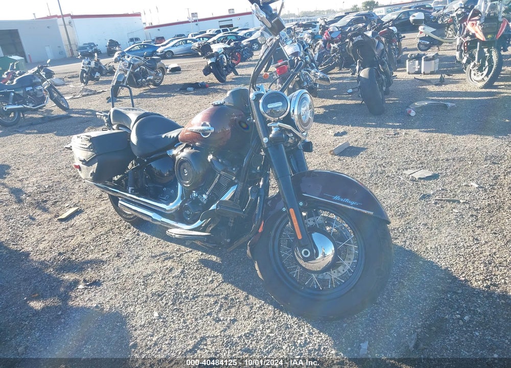 2018 HARLEY-DAVIDSON FLHC HERITAGE CLASSIC VIN: 1HD1YAJ18JC068684