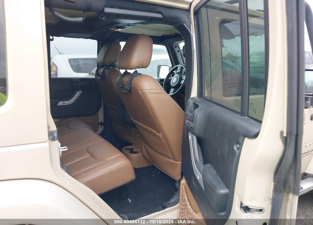 2016 JEEP WRANGLER UNLIMITED SAHARA VIN: 1C4BJWEG7GL229637