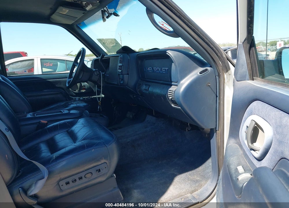 1998 CHEVROLET SUBURBAN 1500 VIN: 3GNEC16R5WG122261