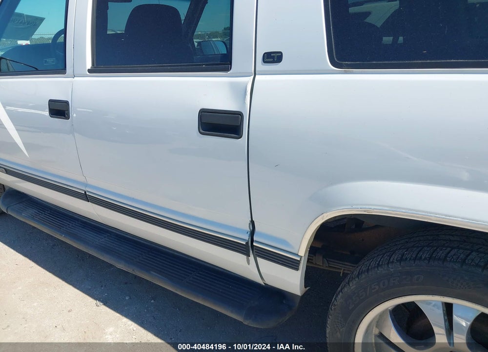 1998 CHEVROLET SUBURBAN 1500 VIN: 3GNEC16R5WG122261