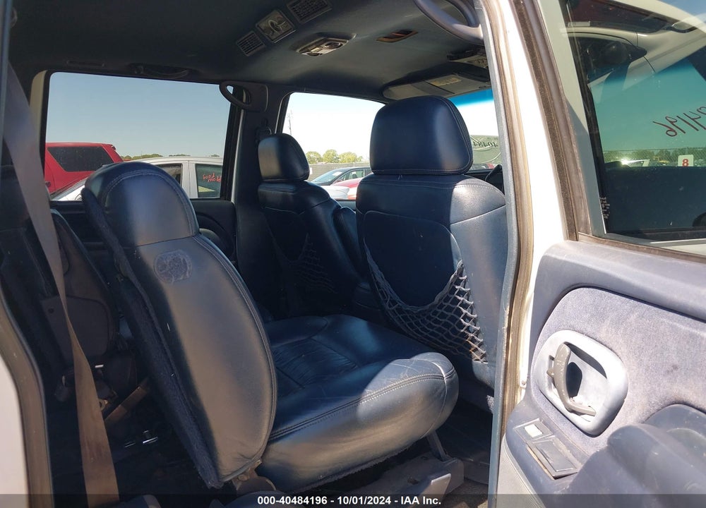 1998 CHEVROLET SUBURBAN 1500 VIN: 3GNEC16R5WG122261