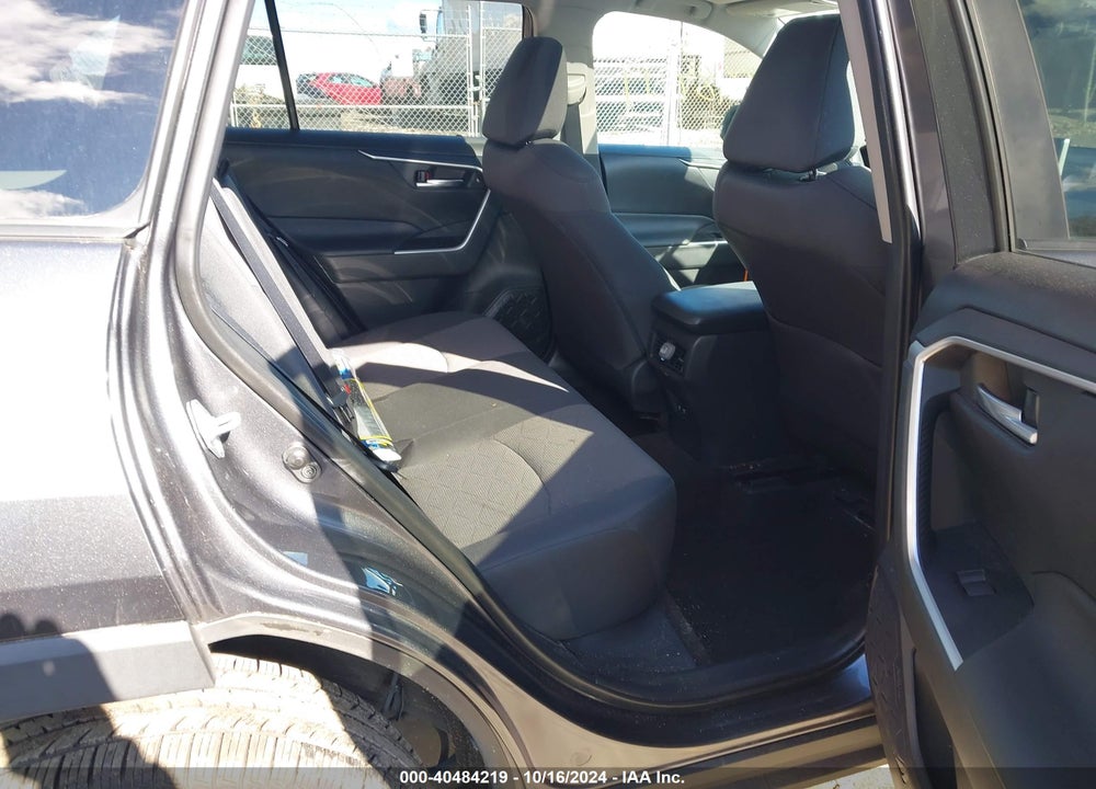 2019 TOYOTA RAV4 XLE VIN: 2T3P1RFV7KC032897