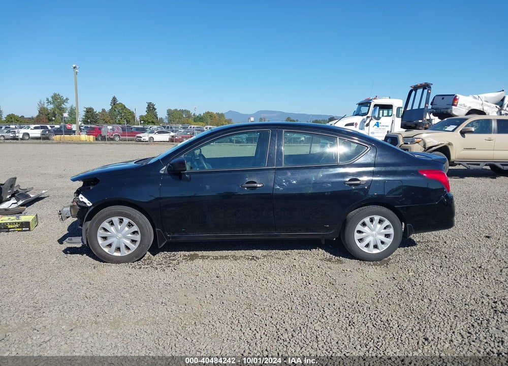 2017 NISSAN VERSA 1.6 S+ VIN: 3N1CN7AP4HL822871