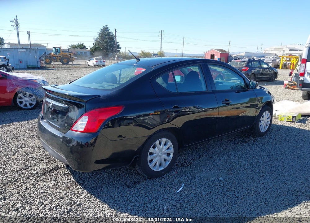 2017 NISSAN VERSA 1.6 S+ VIN: 3N1CN7AP4HL822871