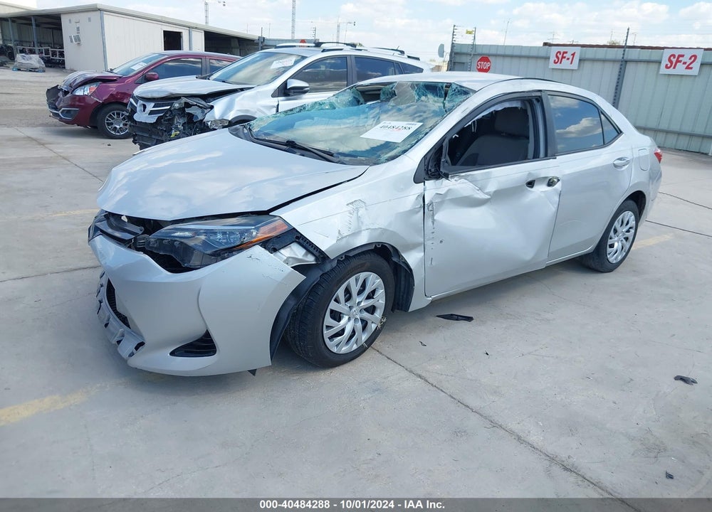 2018 TOYOTA COROLLA LE VIN: 5YFBURHE9JP834003