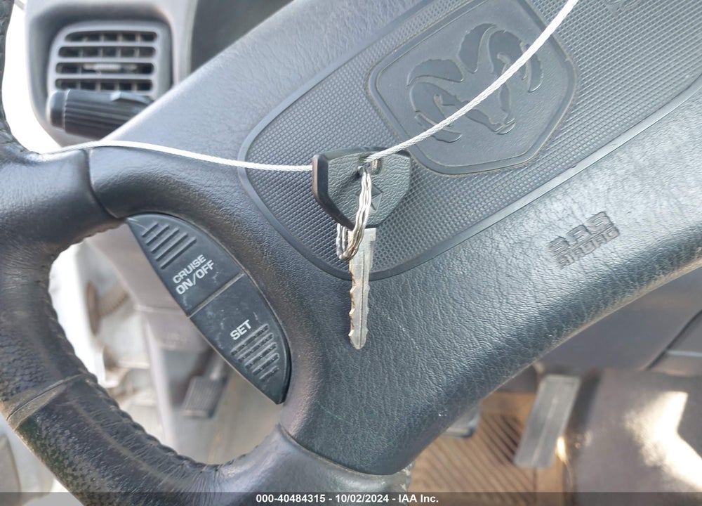 1998 DODGE RAM 1500 ST VIN: 1B7HF16Z0WS540863