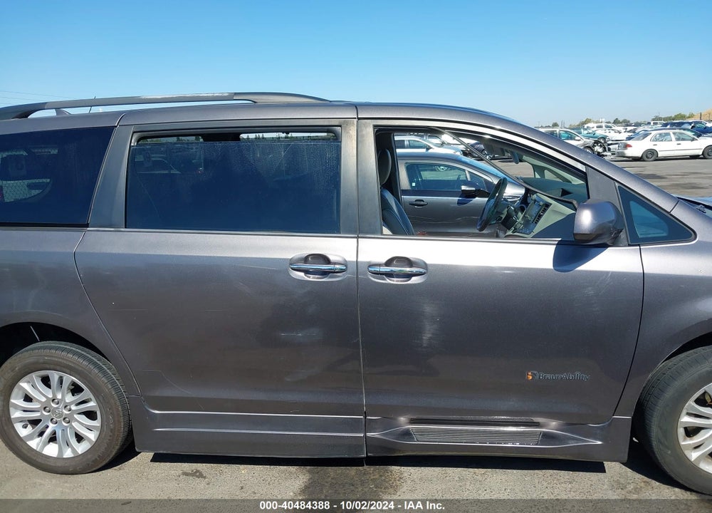 2012 TOYOTA SIENNA XLE V6 8 PASSENGER VIN: 5TDYK3DC0CS264887