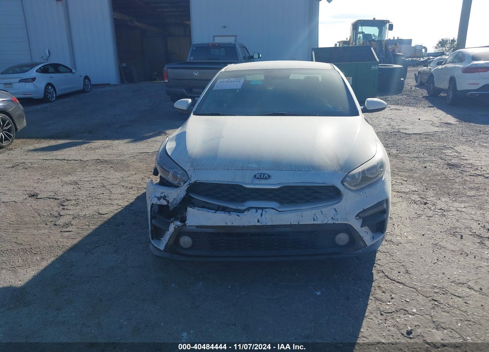 2019 KIA FORTE LXS VIN: 3KPF24AD8KE126274