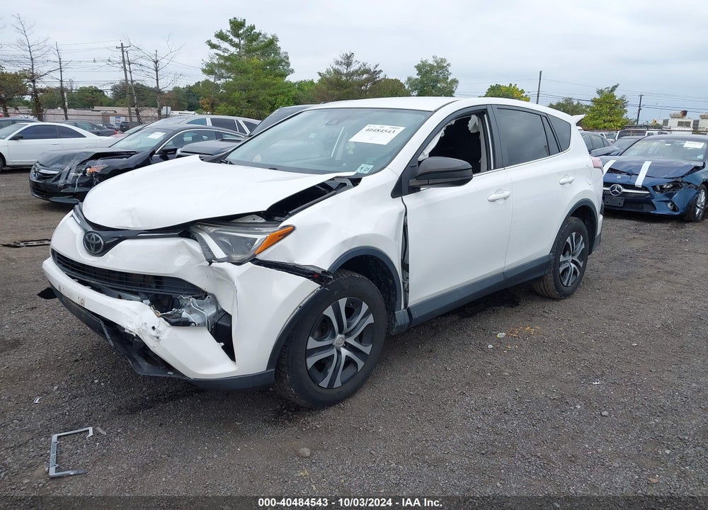 2018 TOYOTA RAV4 LE VIN: 2T3BFREV0JW750964